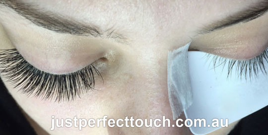 Mink eyelash extensions