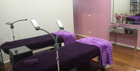 lash extensions salon interior