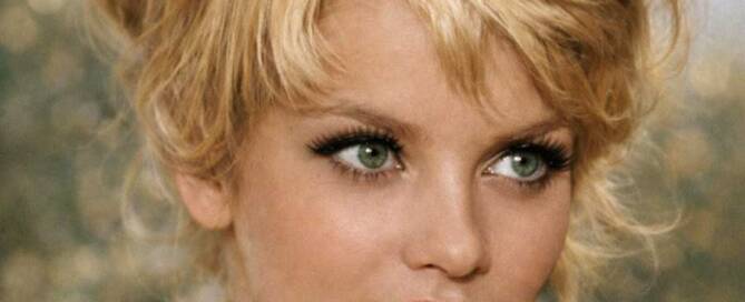 celebrities with cat eyes